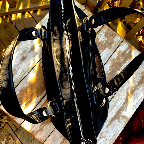 Coach Poppy large wrist bag (L) - Picture 3 of 8